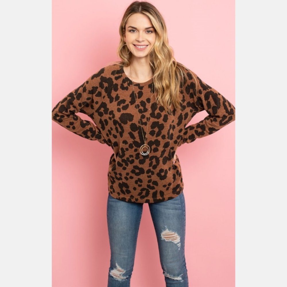 Leopard Print Top - Picture 2 of 4
